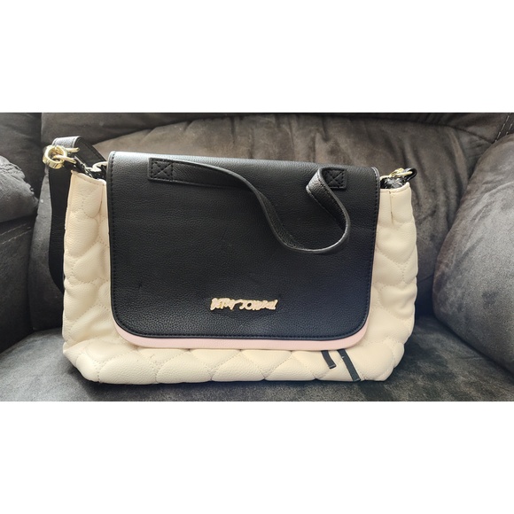 Betsey Johnson Handbags - BETSEY JOHNSON - Large Shoulder bag- Black/White